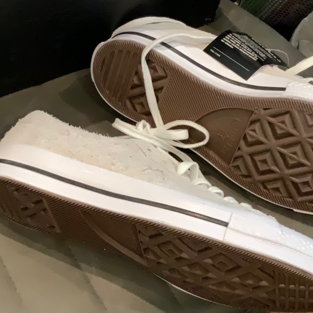 NWT BRAND NEW IN BOX CONVERSE SHOES ASSORTED SIZES - Picture 5 of 7